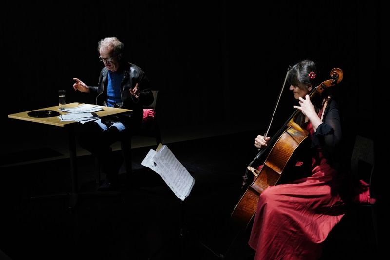 Lecture par le comédien Dominique Pinon, accompagné de Silvia Lenzi au violoncelle