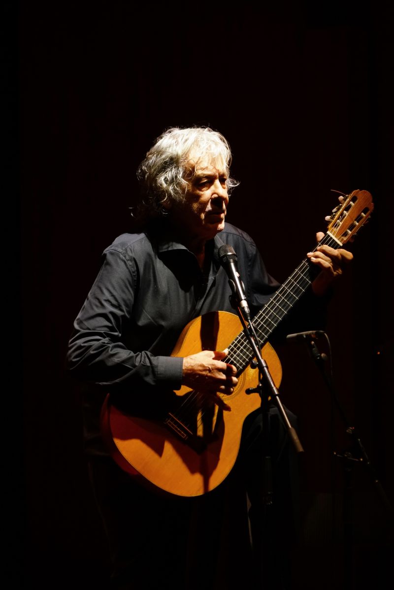 Paco Ibáñez chante